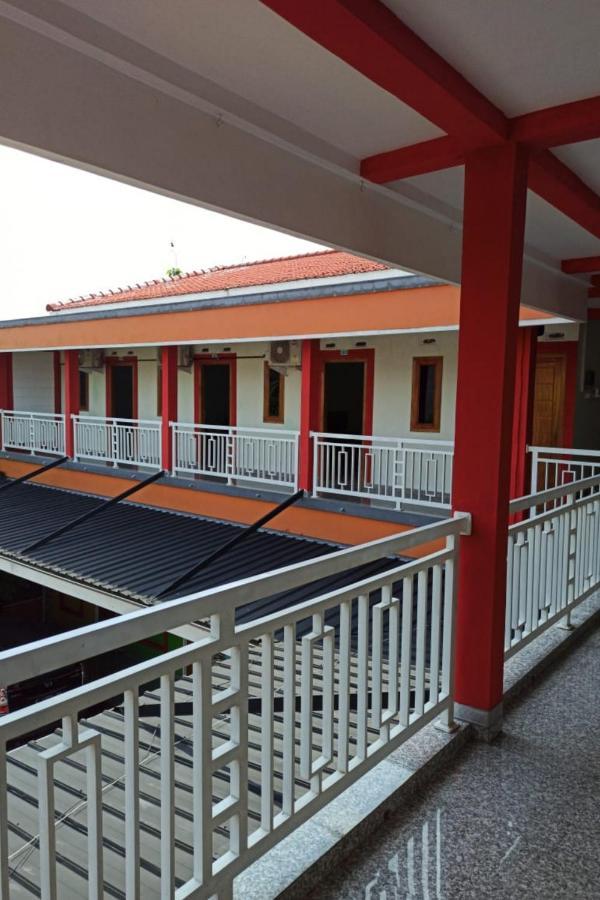 Harmony House Syariah Near Alun Alun Pati Mitra Reddoorz 호텔 외부 사진